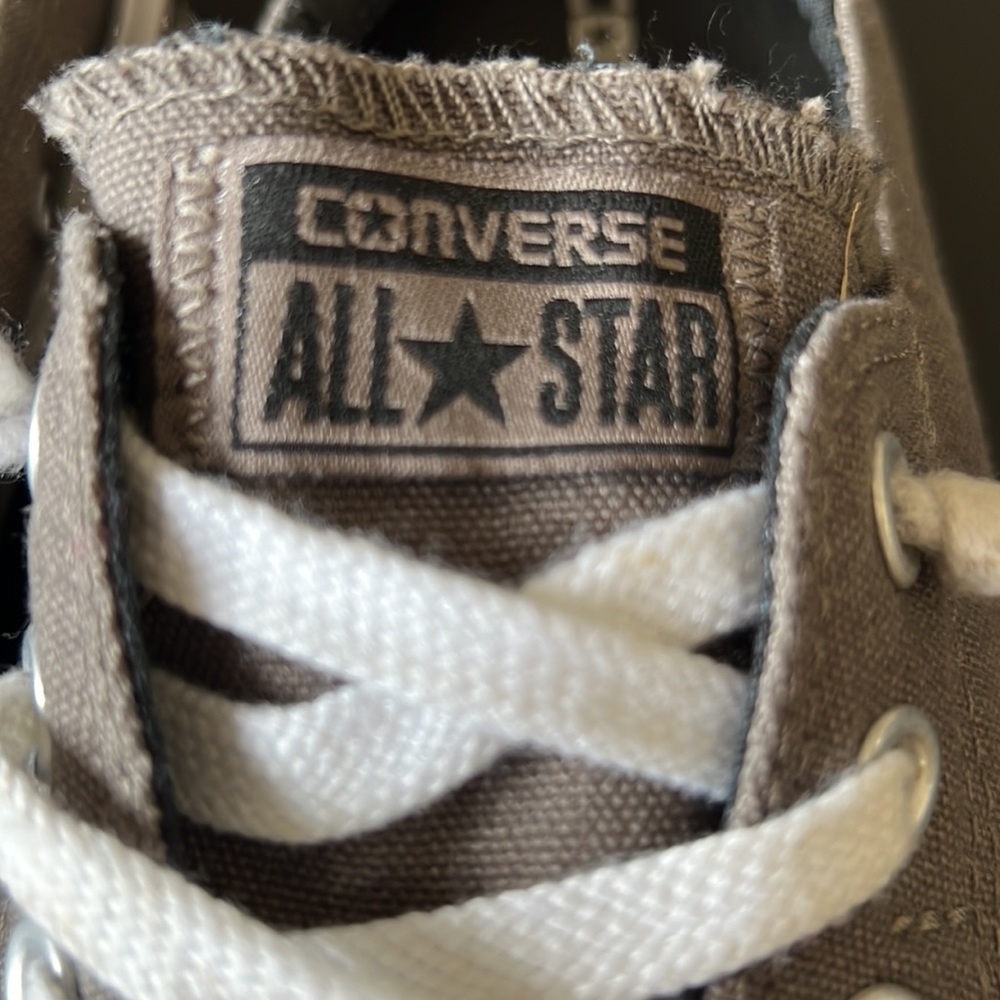 Converse All Star Sneakers Size 8 - Picture 2 of 8